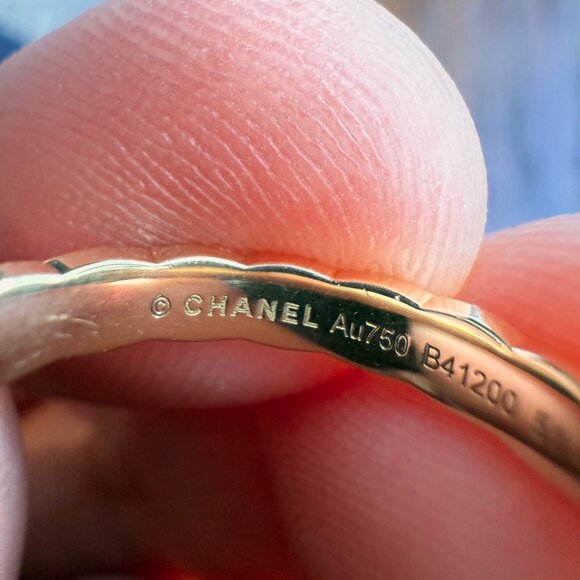 Chanel Coco Crush Mini Version Yellow Gold Ring - Picture 6 of 14